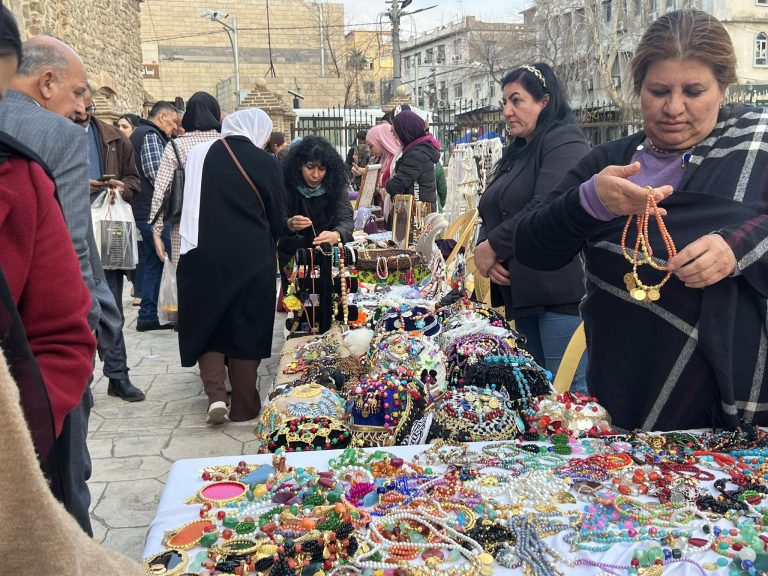 ژنان بەکاری دەستی تواناکانی خۆیان دەردەخەن
