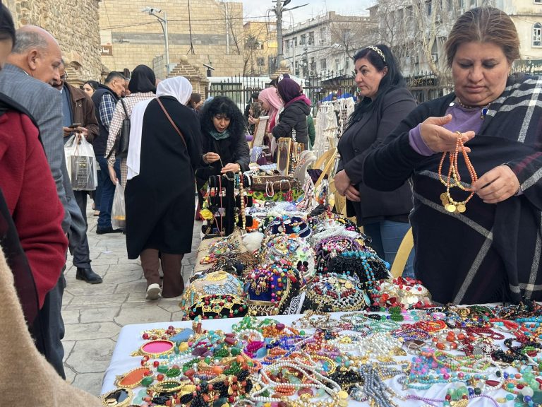 ژنان بەکاری دەستی تواناکانی خۆیان دەردەخەن